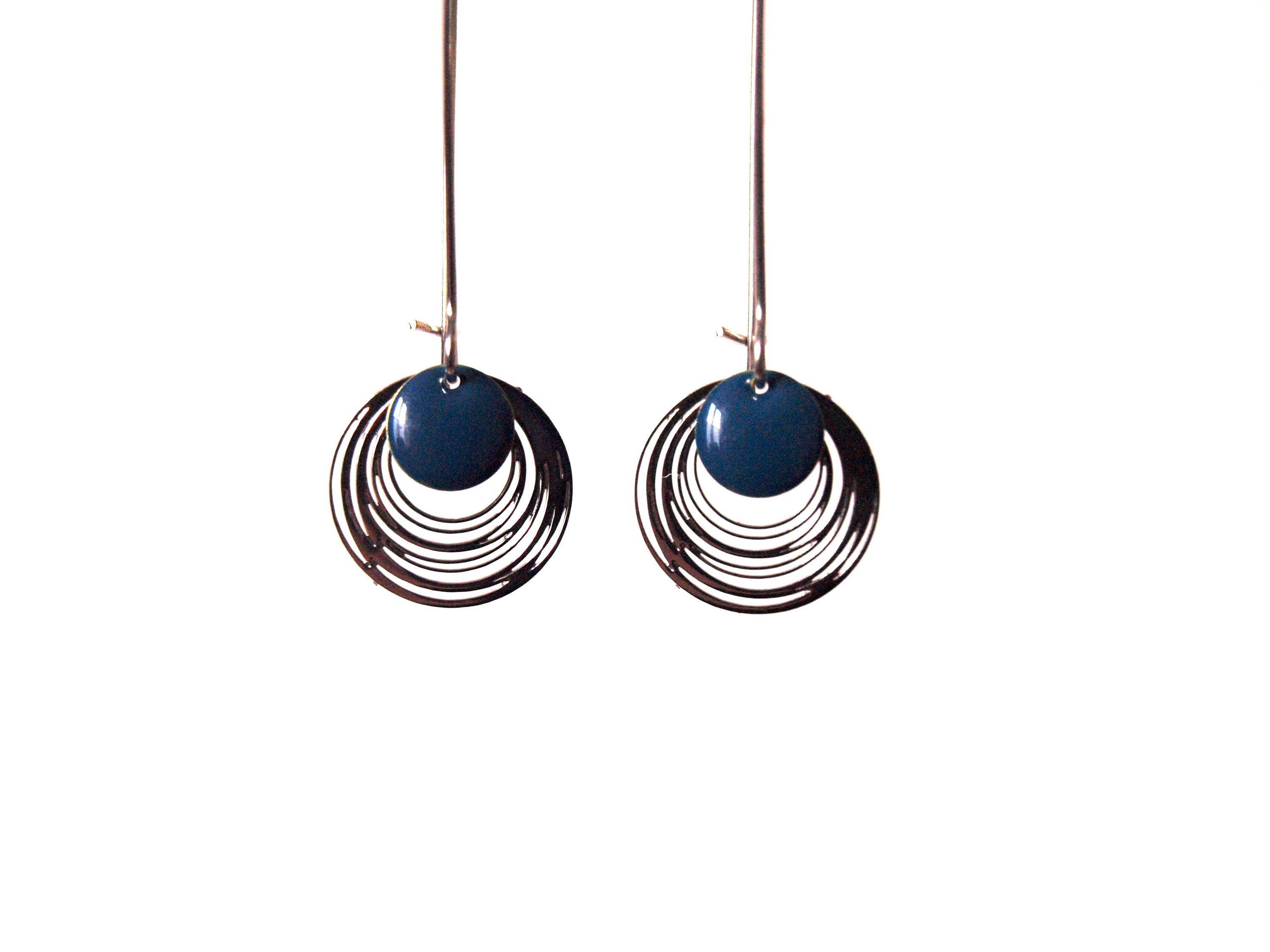 Boucles d'oreilles sequins émaillés bleu canard et argent - longues boucles d'oreilles design minimaliste et épuré - rond - by nat m
