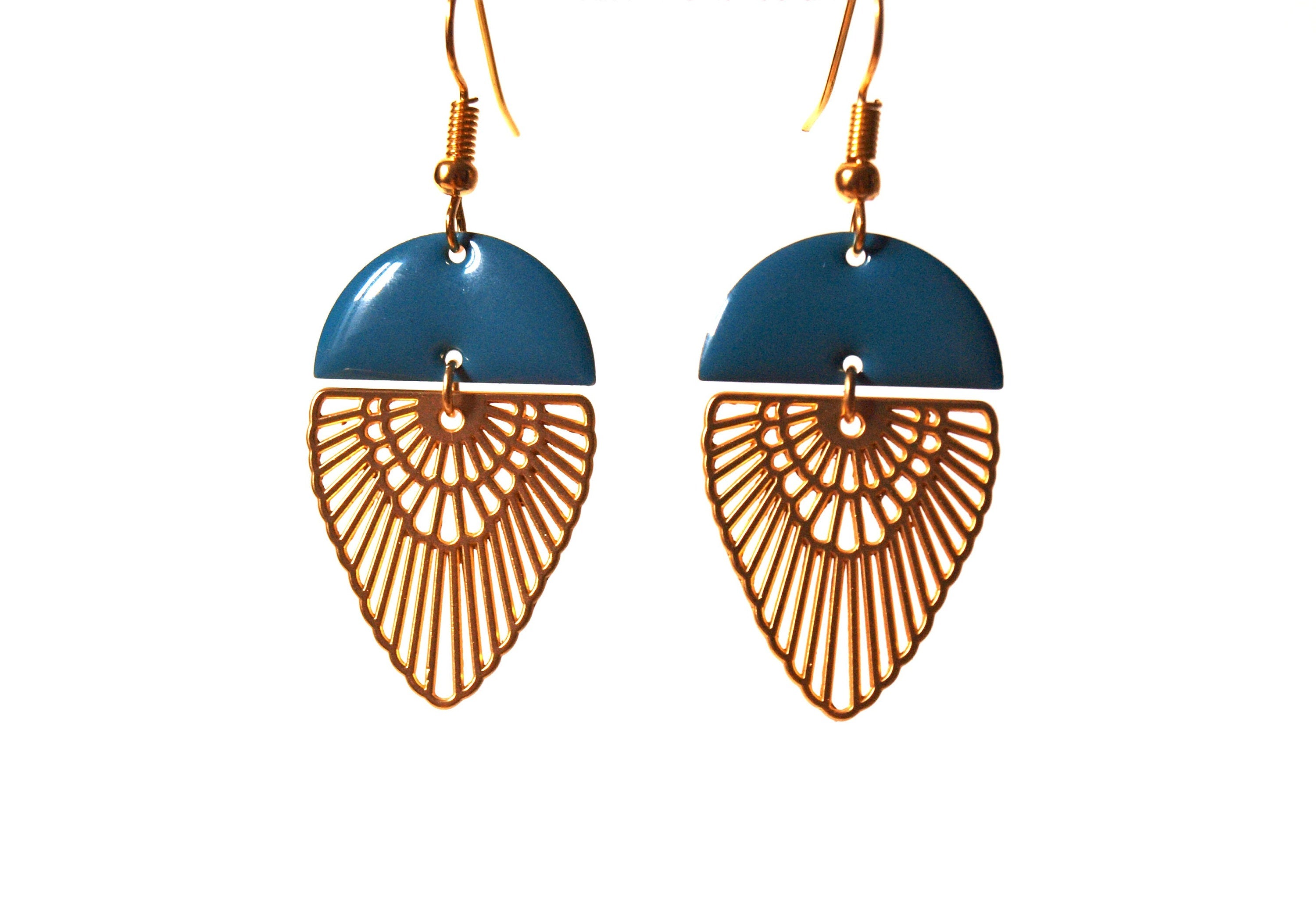 Boucles d'oreilles art déco plaqué or mat et sequin émaillé demi cercle bleu turquoise et or - printemps été - cadeau femme - saint valentin