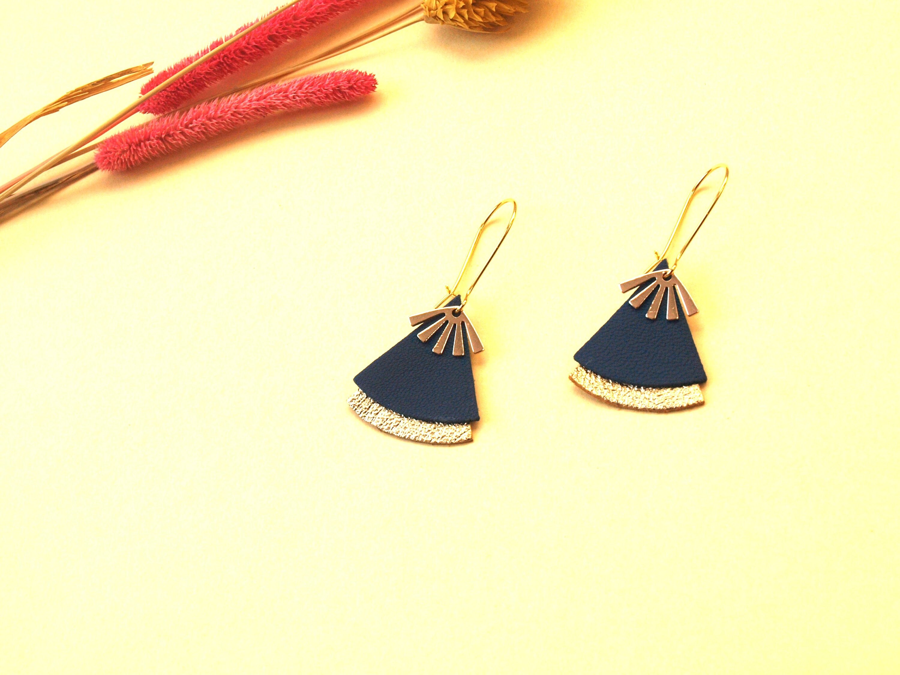 Boucles d'oreilles cuir noir et or, forme éventail - boucles d'oreilles art déco, ethniques modèle STELLA