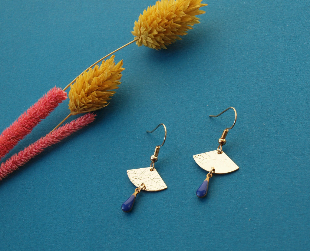 Boucles d'oreilles éventail doré - boucles d'oreilles discrètes - modèle EVA bleu roi