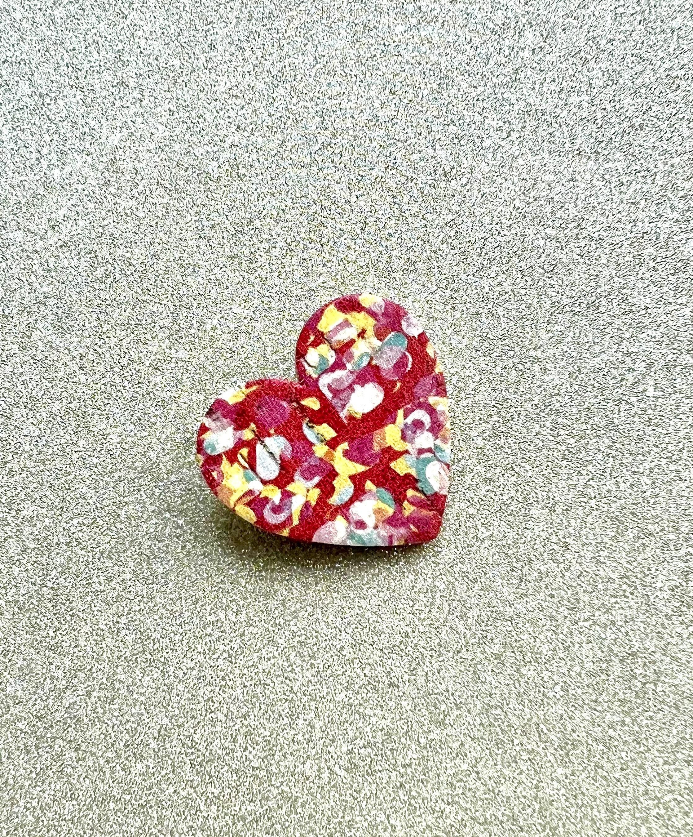 Broche cœur multicolore rouge liège et cuir - cadeau fête des mères - cadeau maîtresse - cadeau pour elle - cadeau femme - broche originale