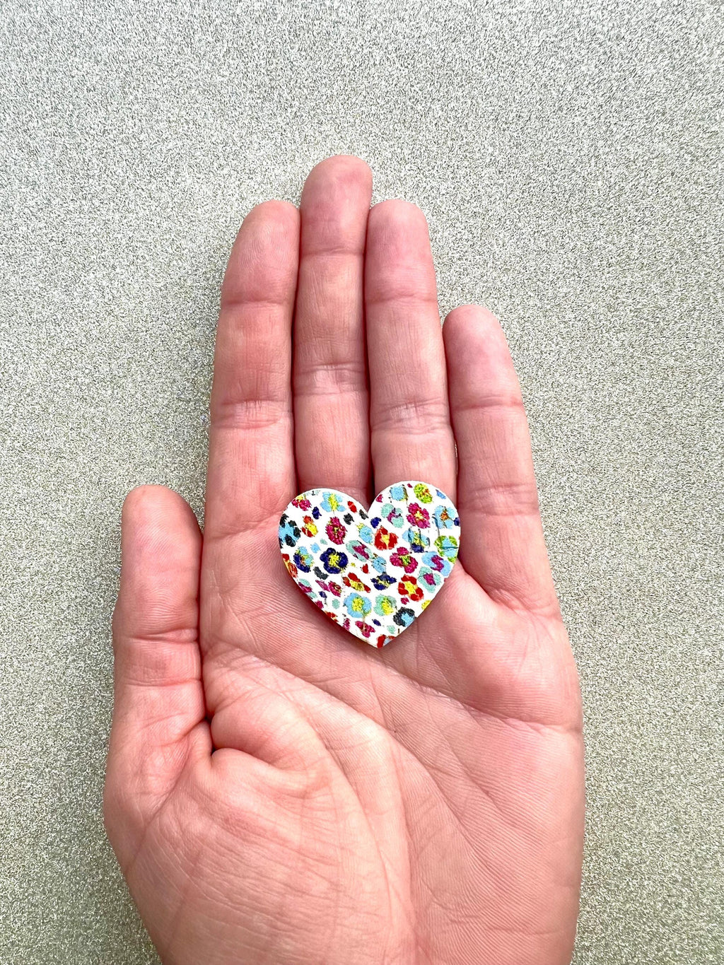 Broche fleurs multicolores en liège et cuir - cadeau fête des mères - cadeau maîtresse - cadeau pour elle - cadeau femme  broche originale