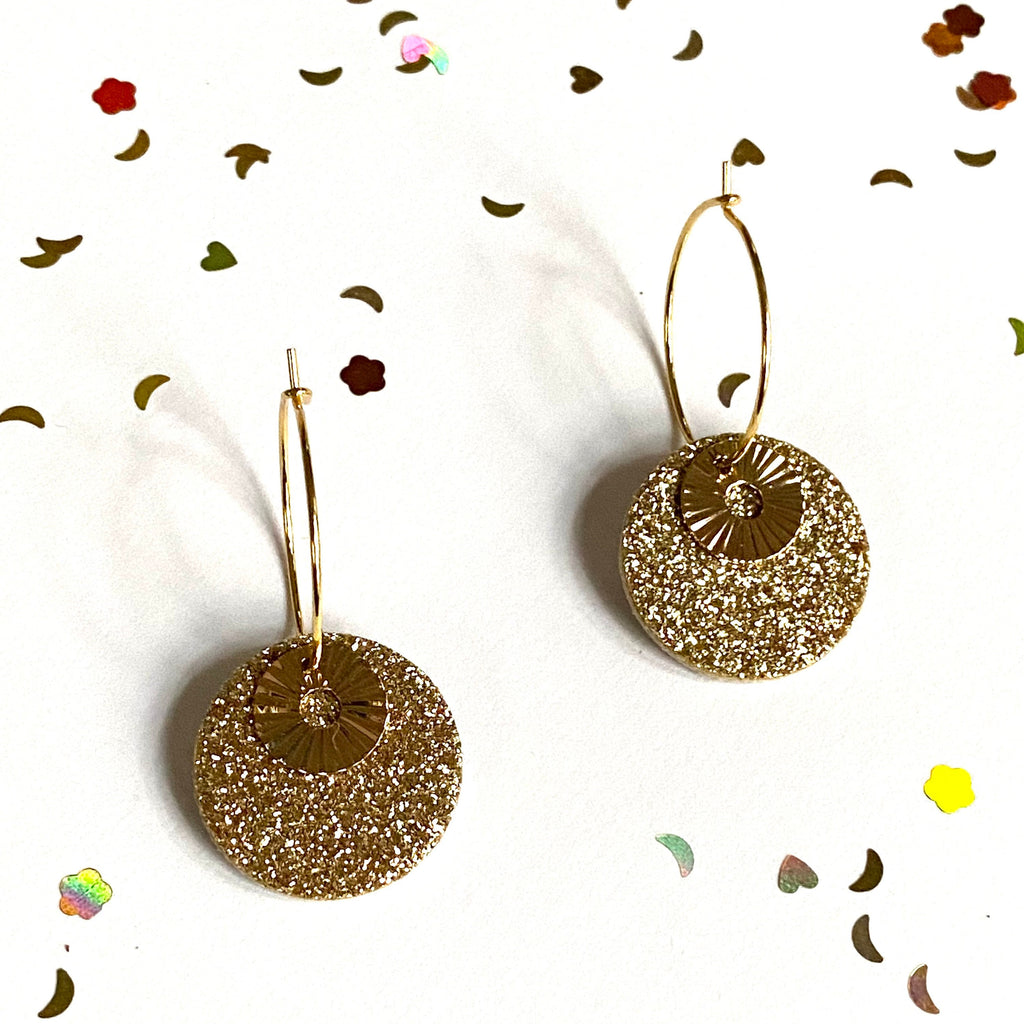 Créoles à paillettes dorées en acier inoxydable liège et cuir