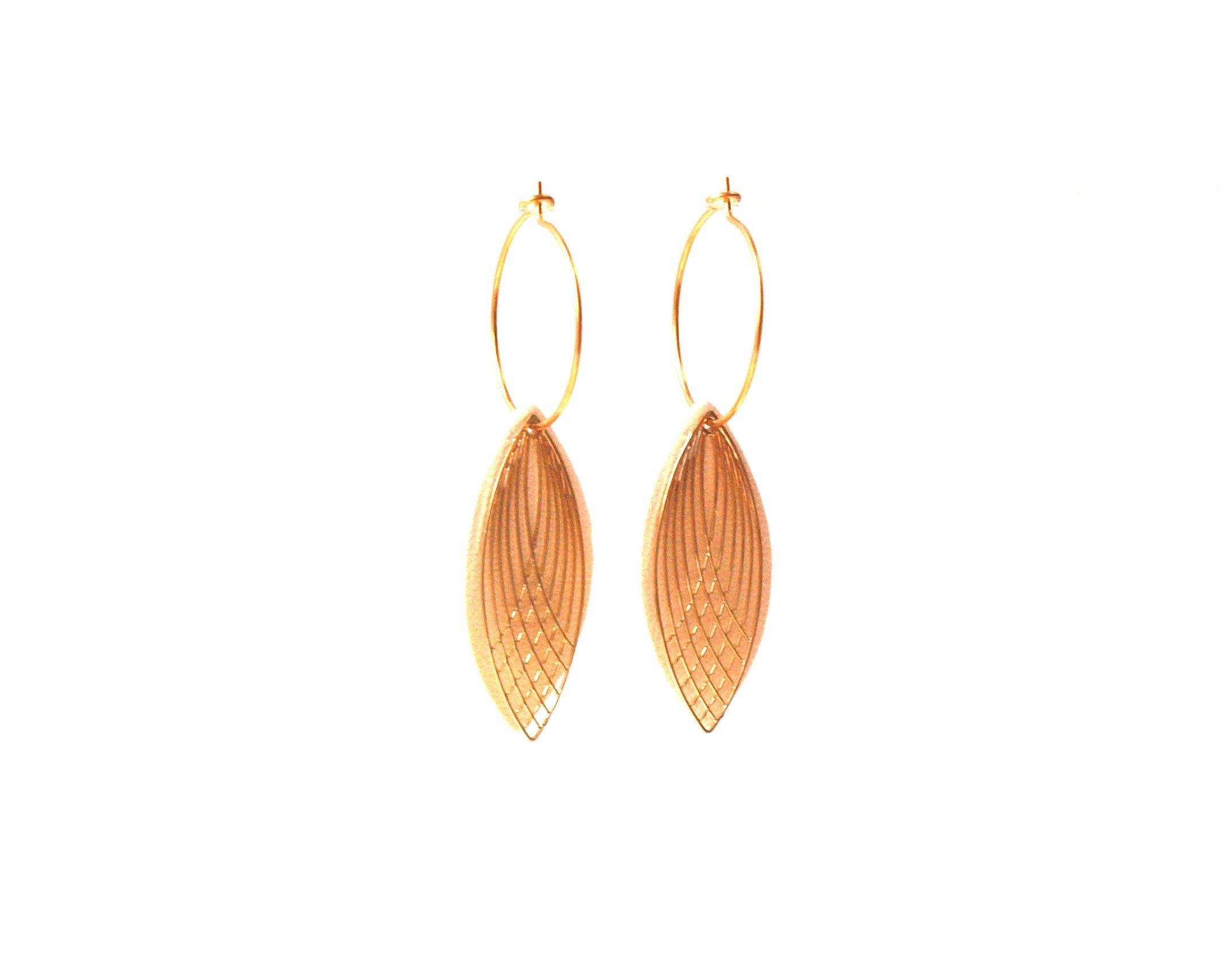 Boucles d'oreilles créoles acier inoxydable et cuir -blanc et or - créoles style art déco - modèle SIENNA