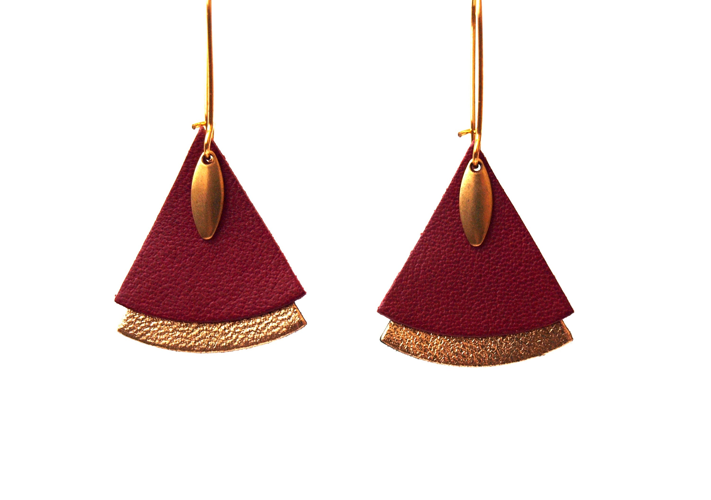 Boucles d'oreilles éventail cuir bordeaux et or- laiton brut - boucles d'oreilles japonisantes - boucles d'oreilles ethniques modèle SAFIYA