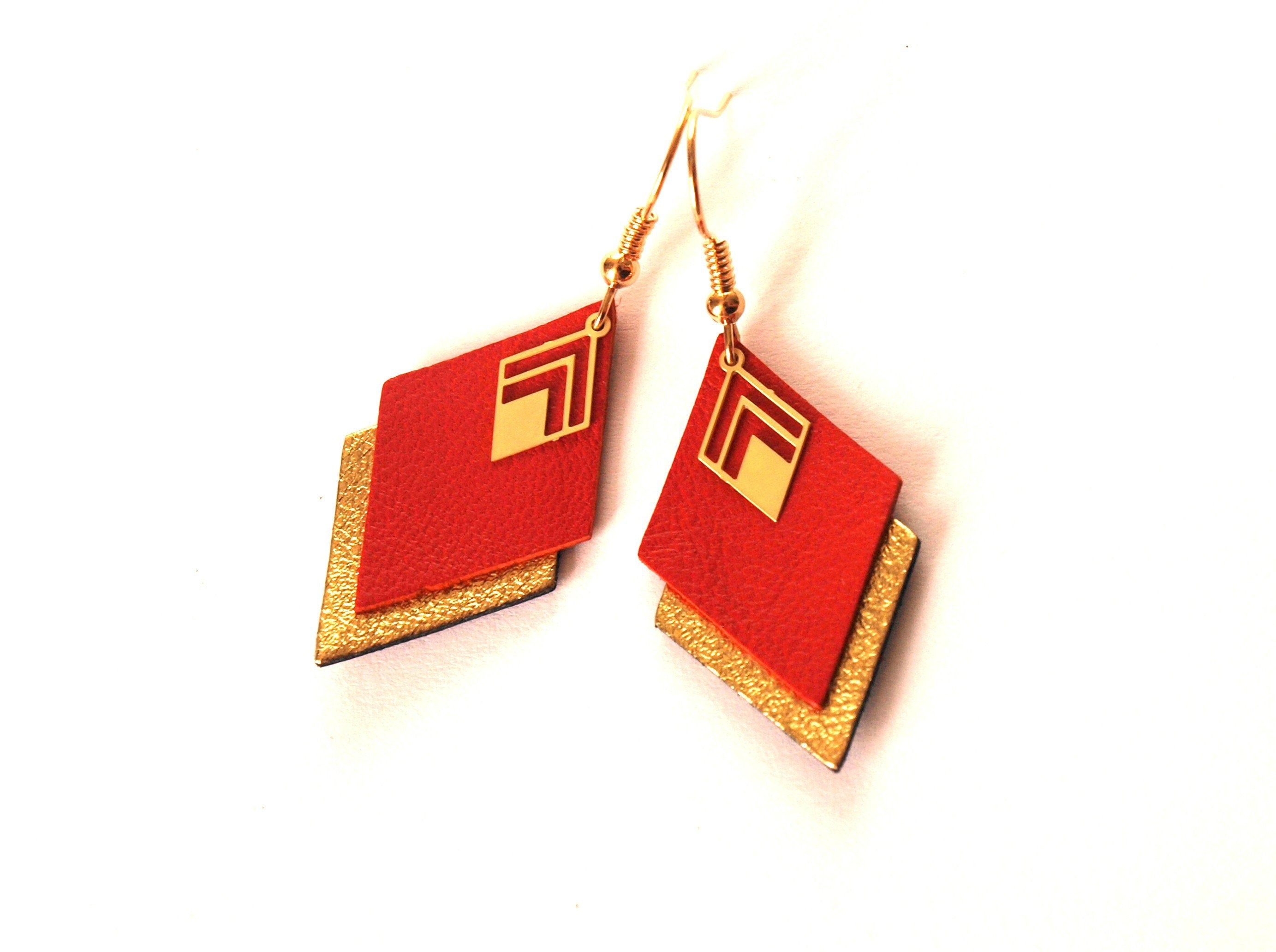 Boucles d'oreilles cuir rouge et or, boucles d'oreilles graphiques losanges - modèle LYA - cadeau de noël pour femme pour elle