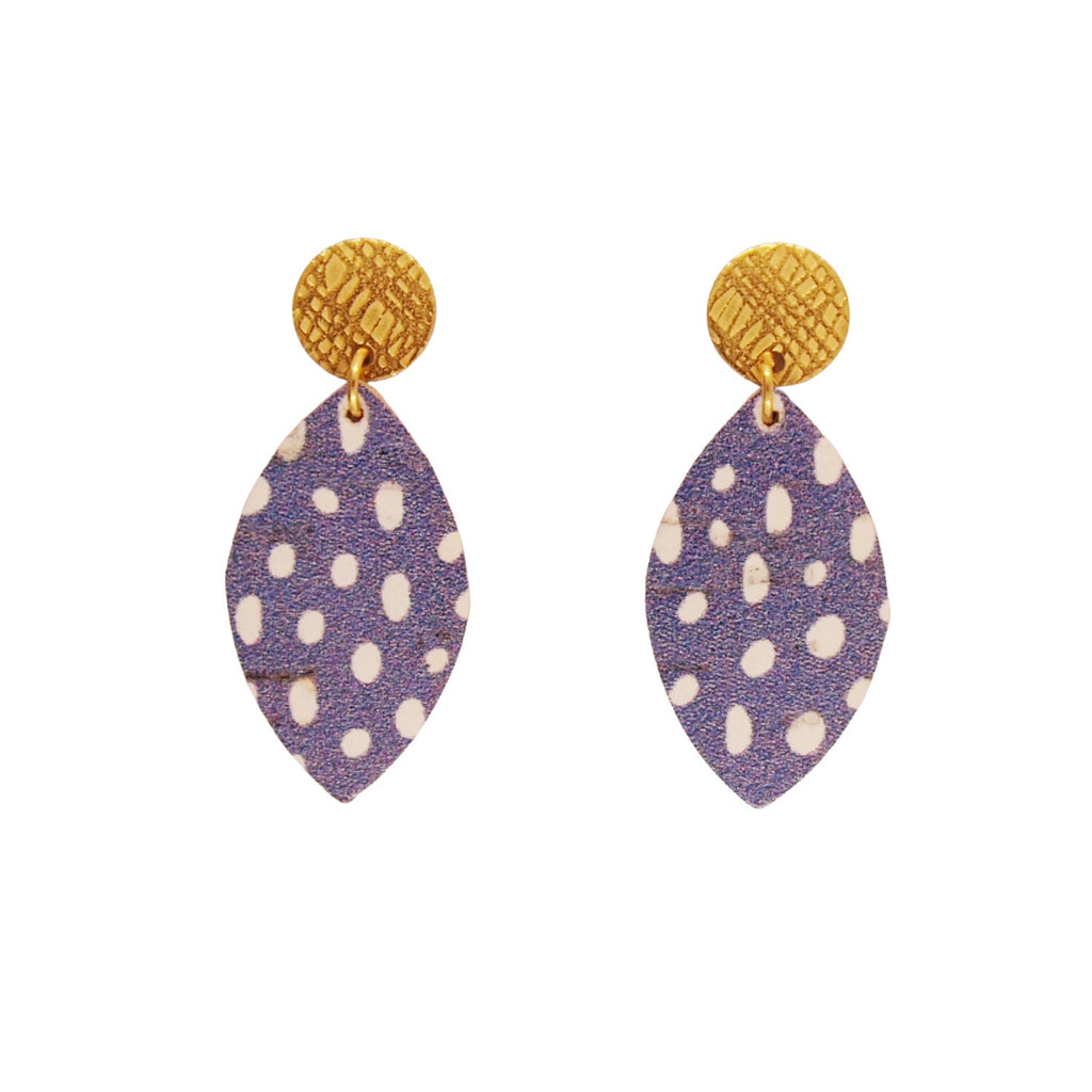 Boucles d'oreilles liège, cuir et acier bleu lavande et pois forme feuille LOAN