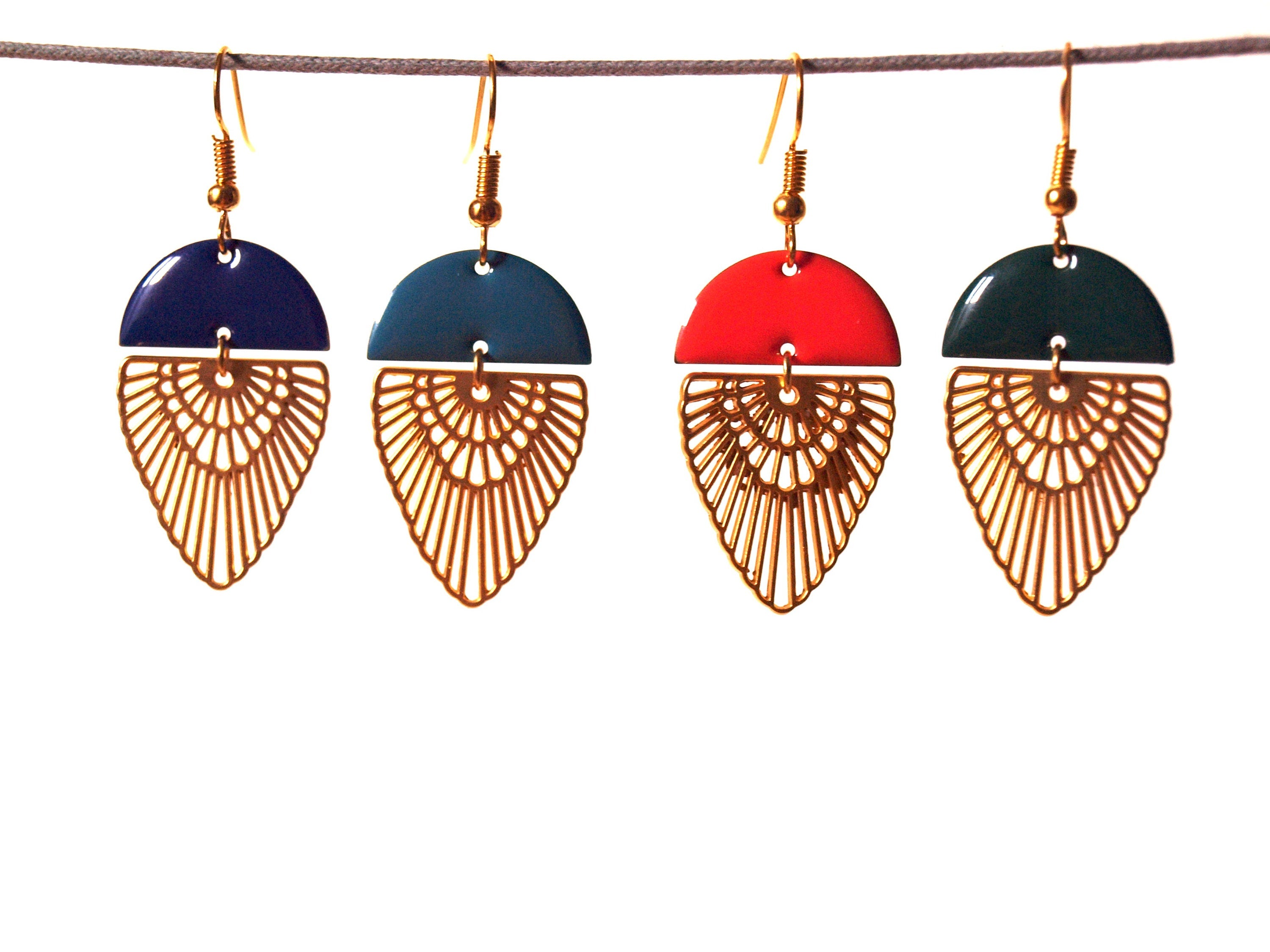 Boucles d'oreilles bleu et or art déco plaqué or mat et sequin émaillé demi cercle - cadeau femme