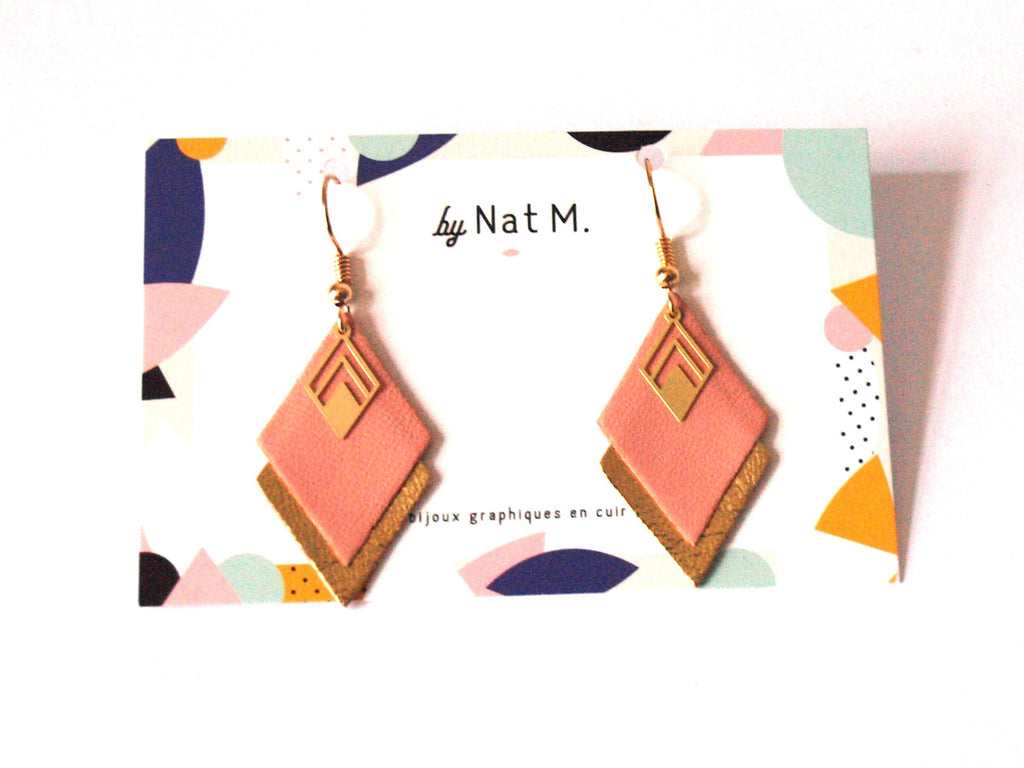 Boucles d'oreilles cuir rose, vieux rose et doré, boucles d'oreilles graphiques losanges - modèle LYA - cadeau de noël pour femme pour elle