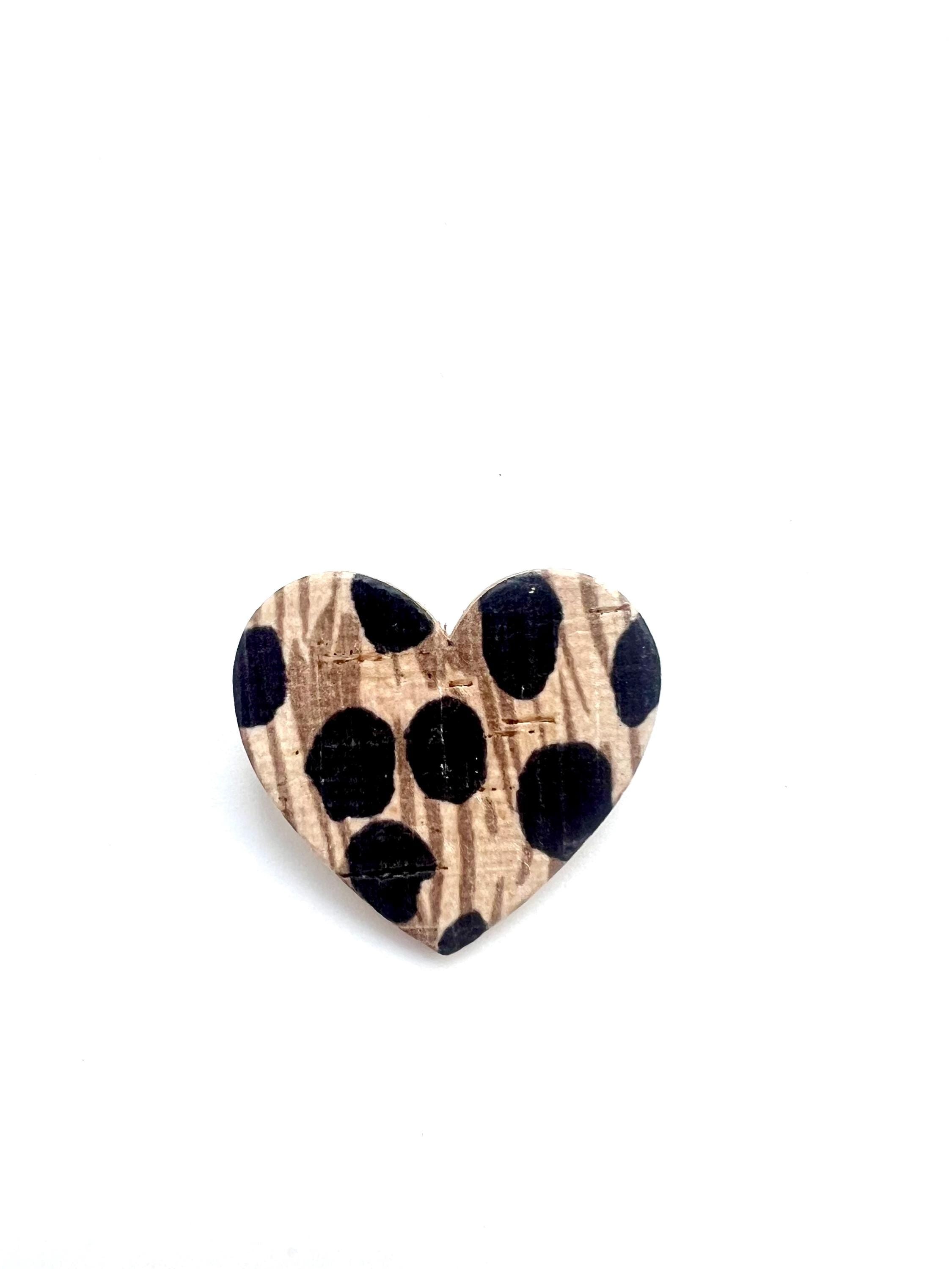 Broche léopard cœur en liège - cadeau fête des mères - cadeau maîtresse - cadeau pour elle - cadeau femme  broche originale