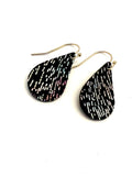 Boucles d'oreilles légères en cuir noir irisé recyclé - forme goutte - cadeau femme - cadeau pour elle - fête des mères