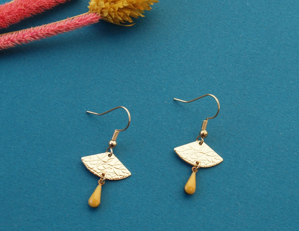 Boucles d'oreilles dorée jaune moutarde et or - petites boucles d'oreilles discrètes dorées - modèle EVA