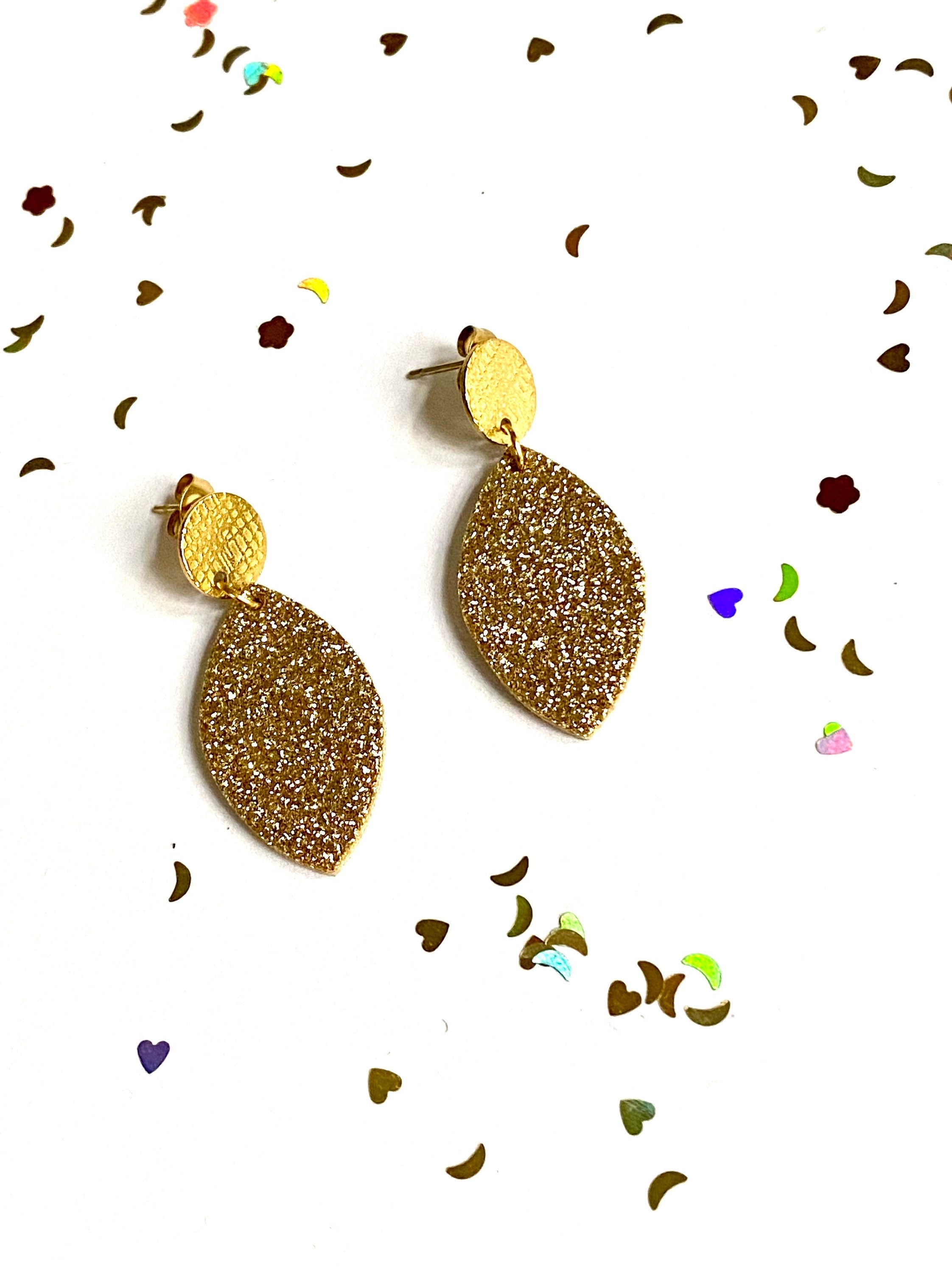 Boucles d'oreilles dorées à paillettes en liège, cuir et acier forme feuille LOAN