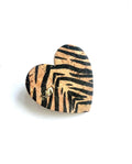 Broche coeur motif zèbre en liège imprimé  doublé de cuir - cadeau fête des mères - cadeau maîtresse - cadeau pour elle