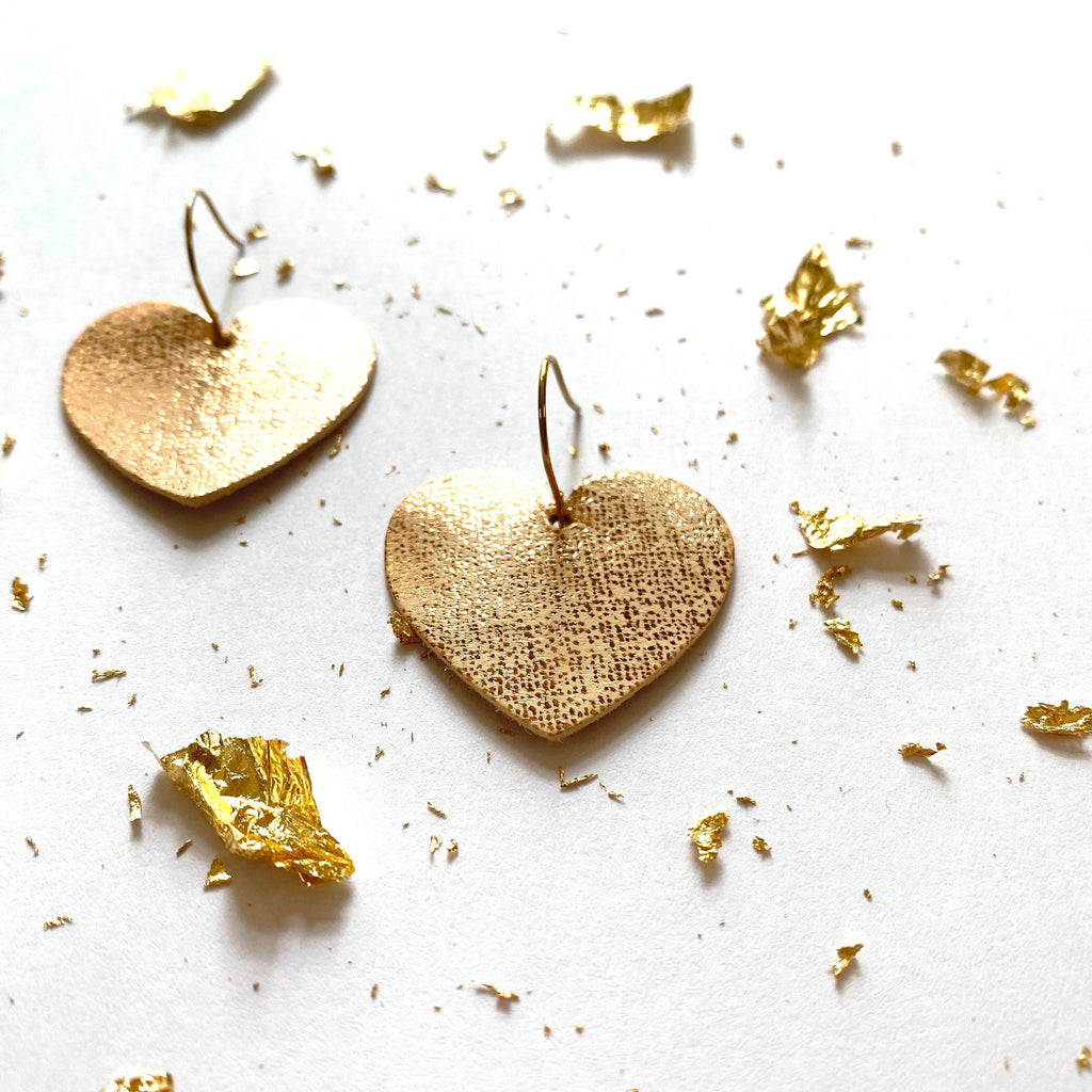 Boucles d’oreilles cœur cuir or rose - boucles d'oreilles originales - cadeau pour femme - saint valentin - bijou fait main
