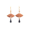 Boucles d'oreilles dorées discrètes - boucles d'oreilles éventail bleu marine - modèle EVA bleu nuit