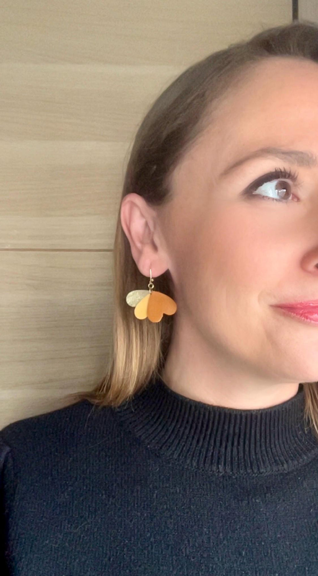 Boucles d’oreilles pendantes cœurs en cuir, bijoux artisanaux légers faits main pour femme, cadeau original, fête des mères, tons naturels
