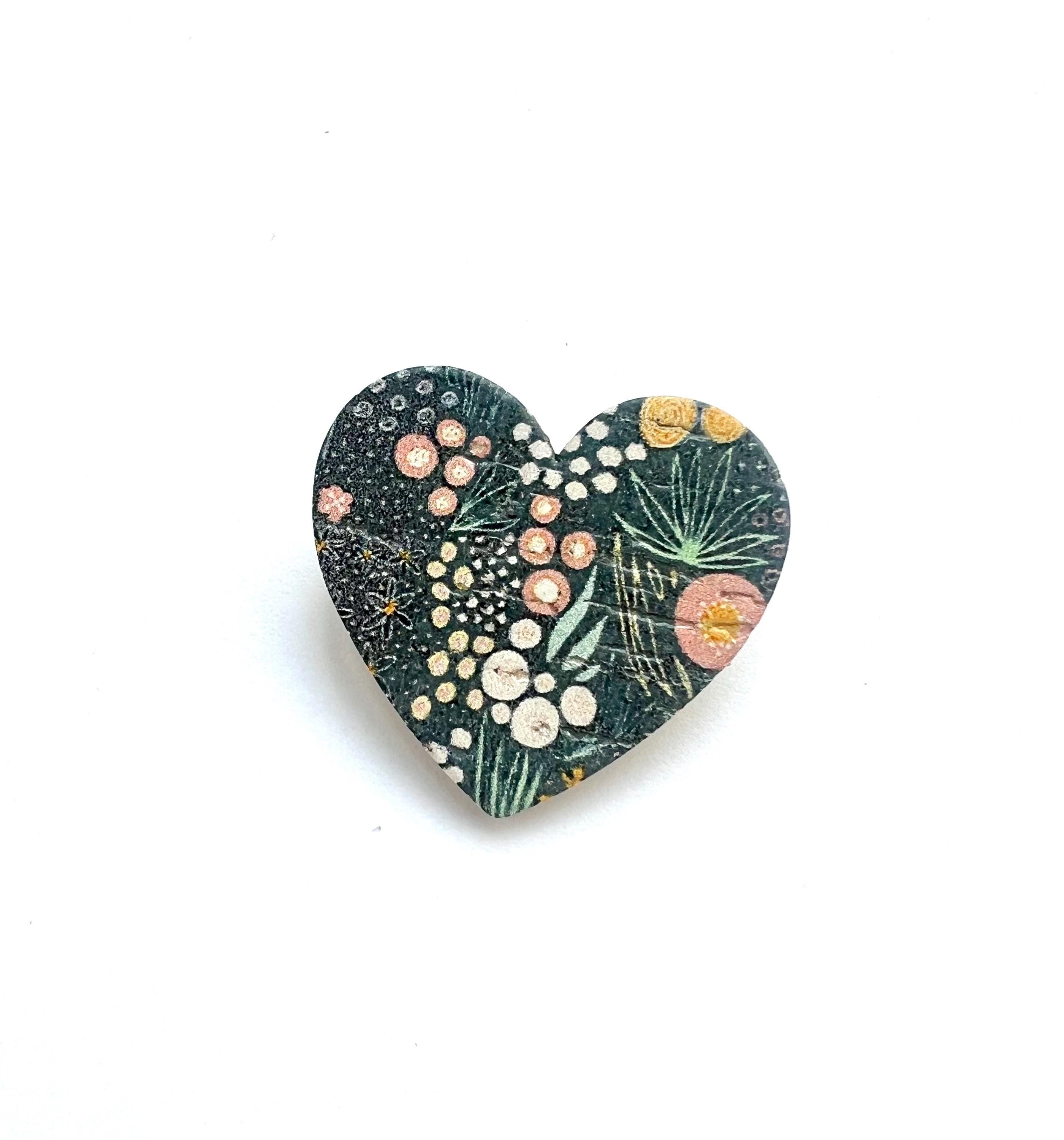 Broche fleurie colorée en liège forme cœur - cadeau fête des mères - cadeau maîtresse - cadeau pour elle - cadeau femme  broche originale