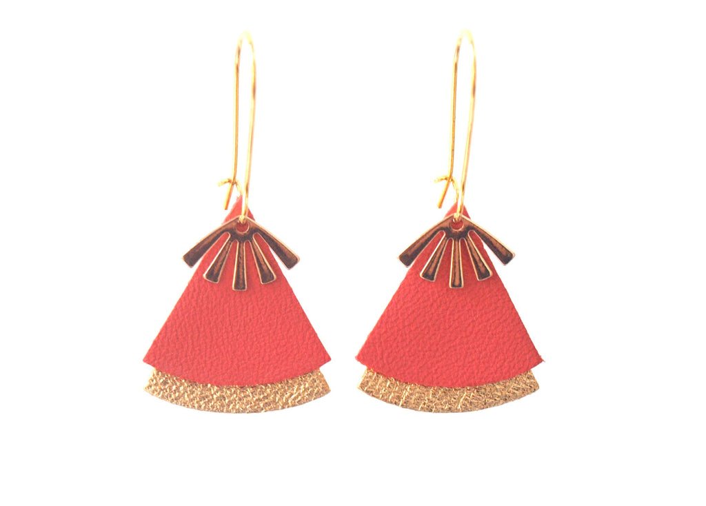 Boucles d'oreilles cuir corail, terracotta et or, forme éventail - boucles d'oreilles ethniques modèle STELLA