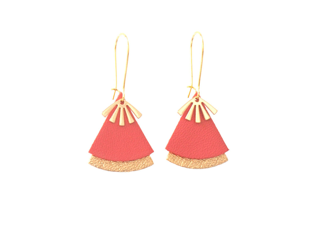 Boucles d'oreilles cuir corail, terracotta et or, forme éventail - boucles d'oreilles ethniques modèle STELLA