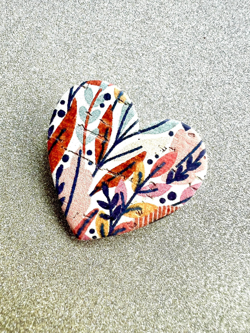 Broche cœur motif fleurs sauvages en liège - cadeau fête des mères  cadeau maîtresse - cadeau pour elle - cadeau femme  broche originale