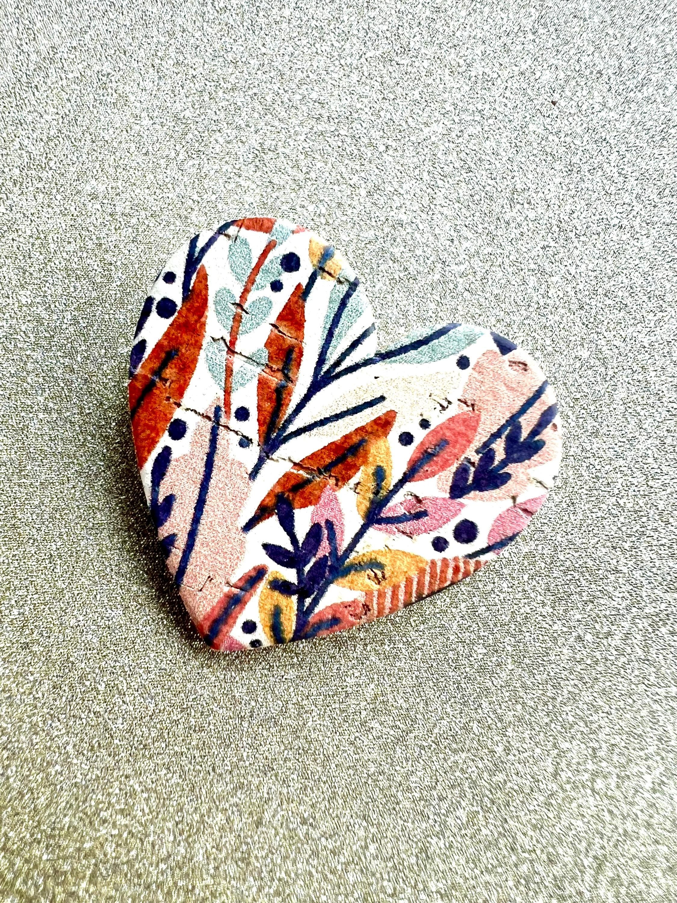 Broche cœur motif fleurs sauvages en liège - cadeau fête des mères  cadeau maîtresse - cadeau pour elle - cadeau femme  broche originale