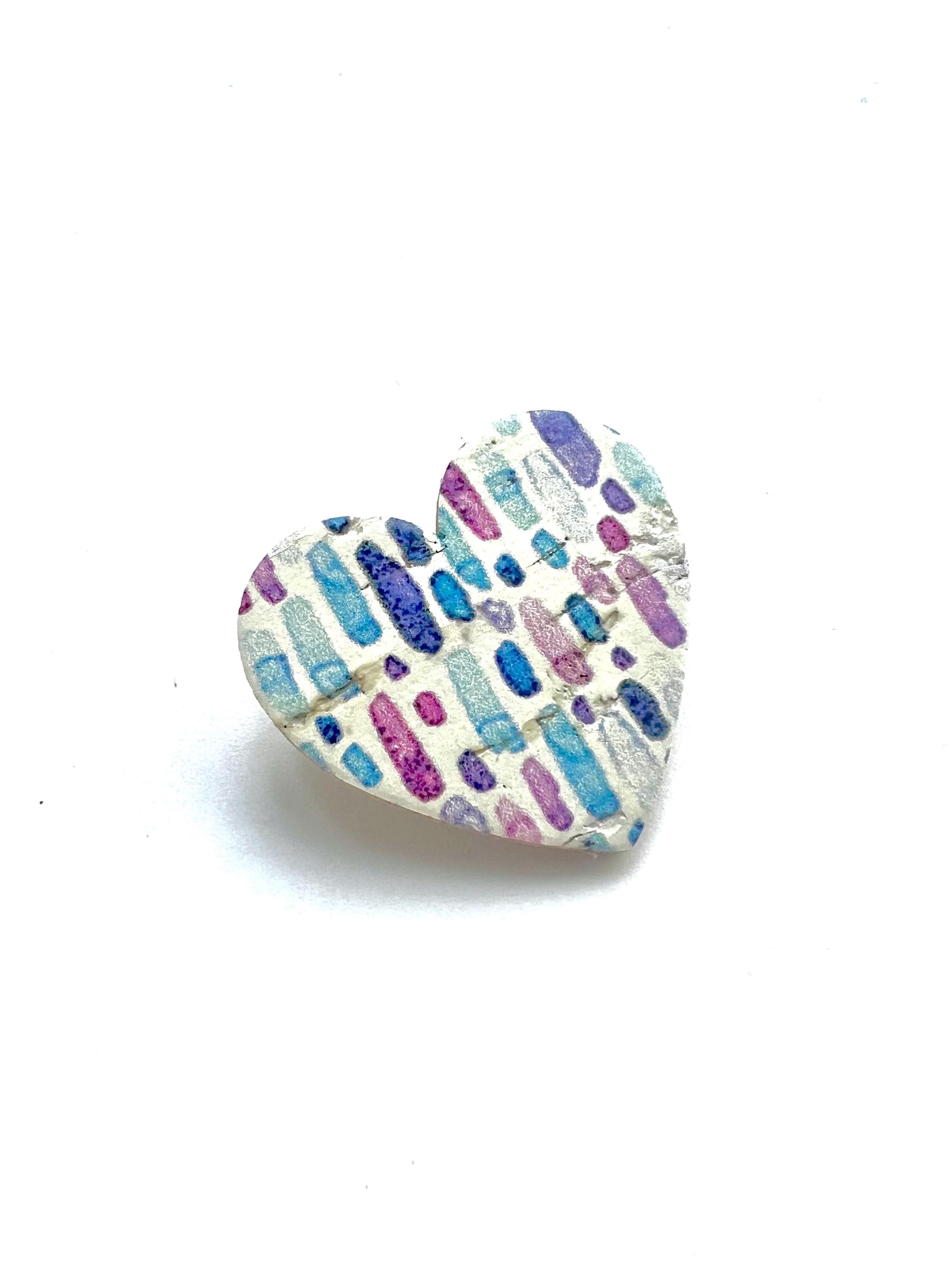 Broche cœur motif abstrait en liège et cuir - cadeau fête des mères - cadeau maîtresse - cadeau pour elle - cadeau femme  broche originale