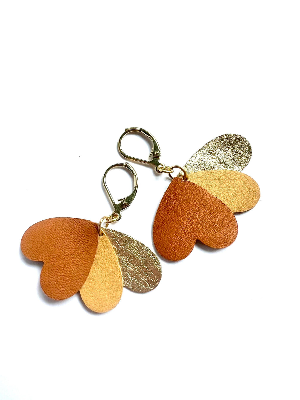 Boucles d’oreilles pendantes cœurs en cuir, bijoux artisanaux légers faits main pour femme, cadeau original, fête des mères, tons naturels