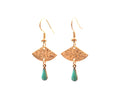 Boucles d'oreilles dorées discrètes mint et or - boucles d'oreilles éventail vert d'eau, vert pastel, vert clair - modèle EVA