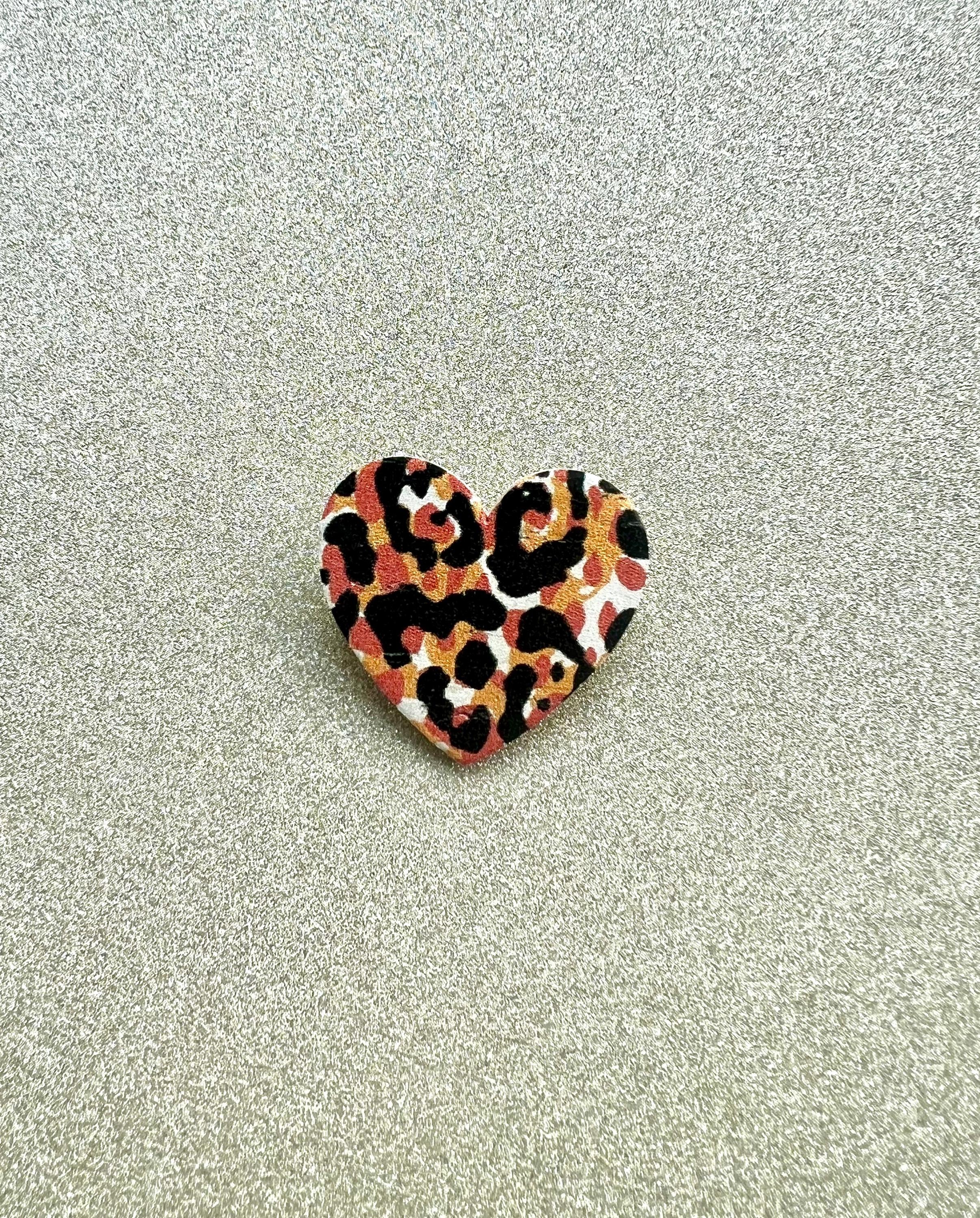 Broche léopard tigre cœur en liège - cadeau fête des mères - cadeau maîtresse - cadeau pour elle - cadeau femme  broche originale