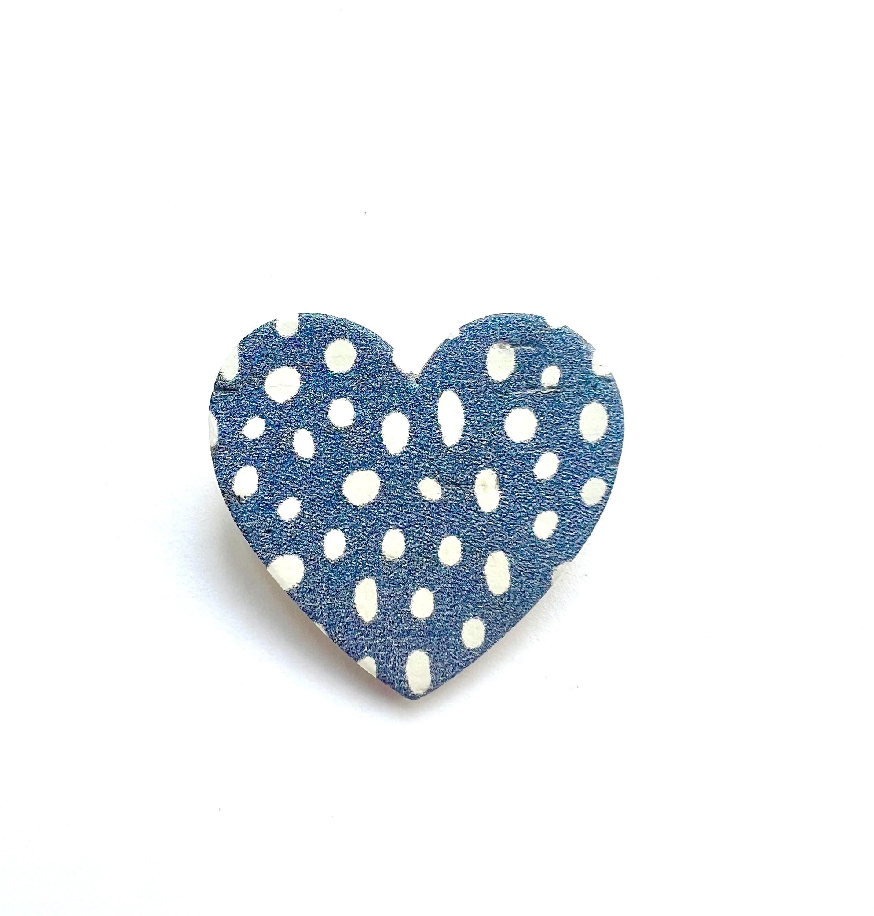 Broche bleue à pois blancs en liège forme cœur - cadeau fête des mères  cadeau maîtresse - cadeau pour elle - cadeau femme  broche originale