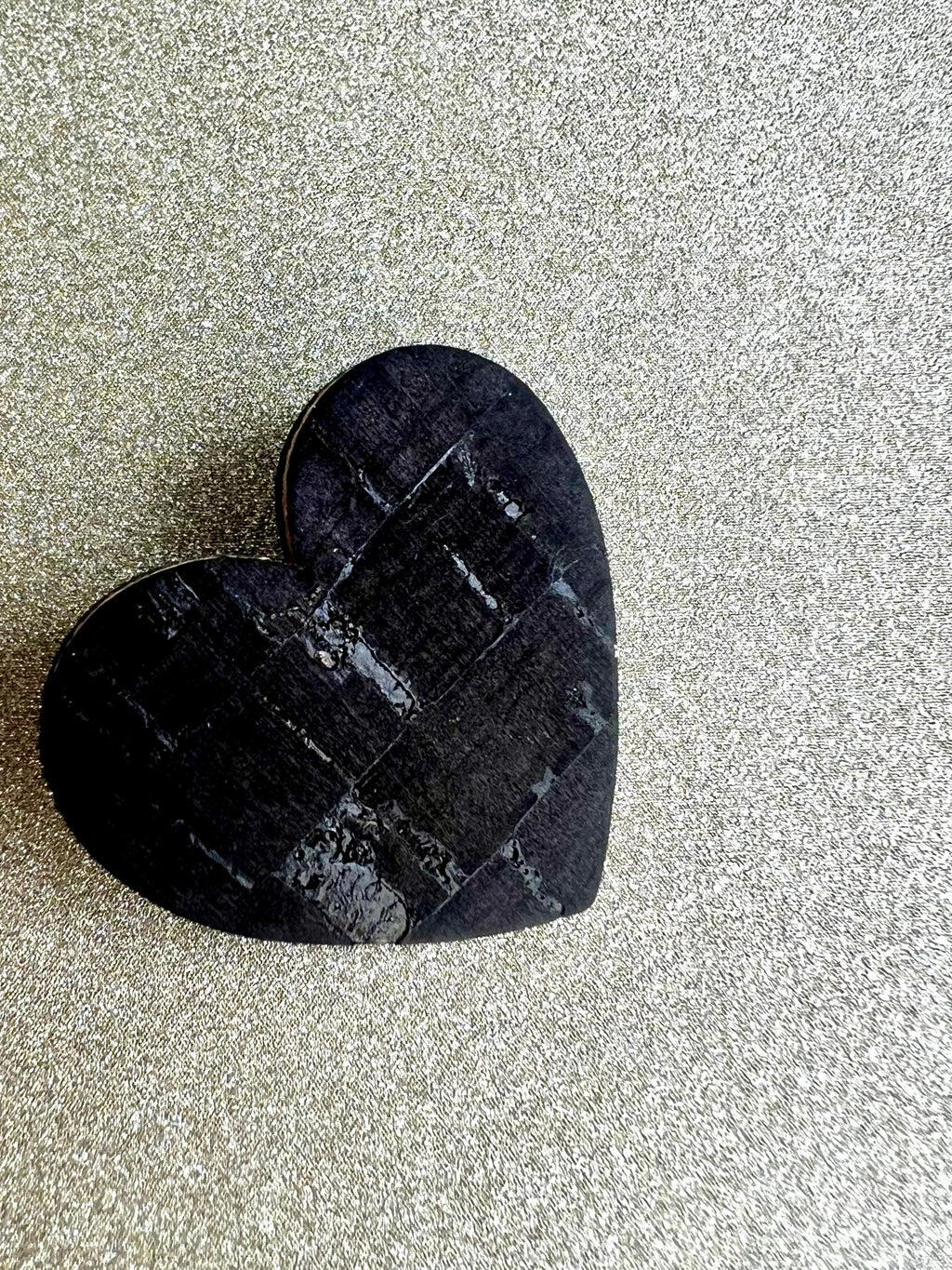 Broche cœur noir en liège - cadeau fête des mères - cadeau maîtresse - cadeau pour elle - cadeau femme  broche originale