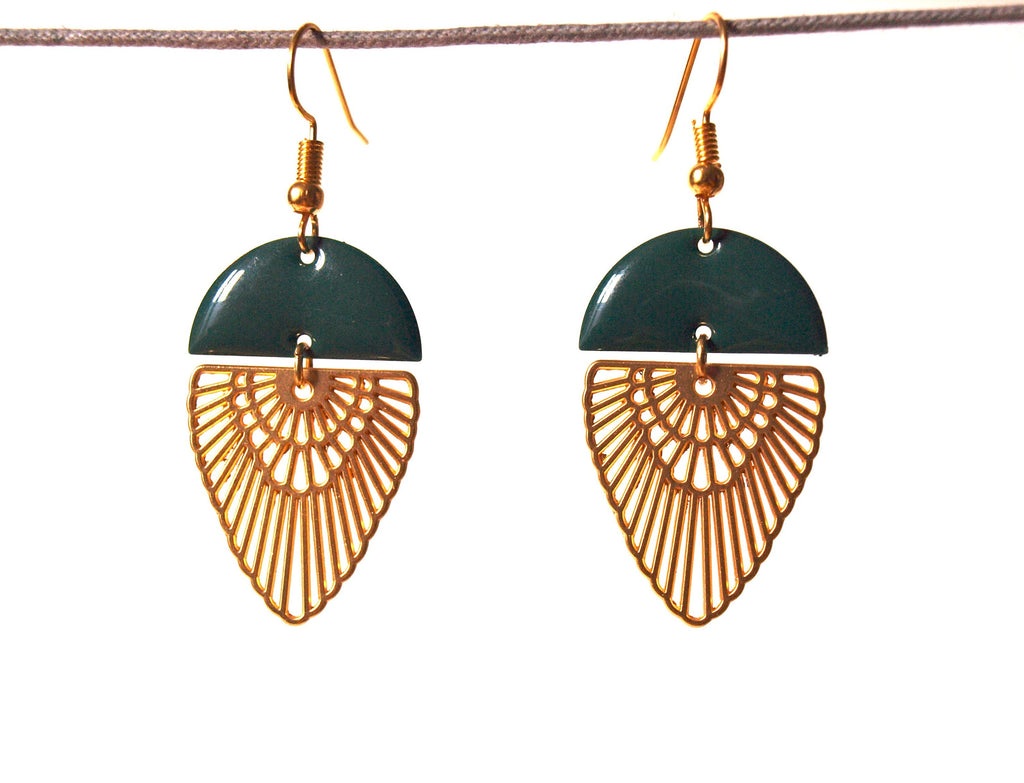 Boucles d'oreilles art déco plaqué or mat et sequin émaillé vert émeraude - cadeau femme