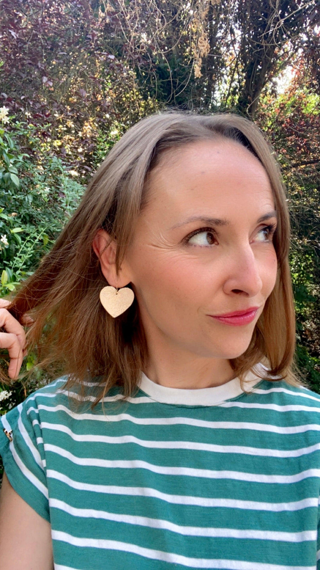 Boucles d’oreilles cœur multicolores en cuir recyclé