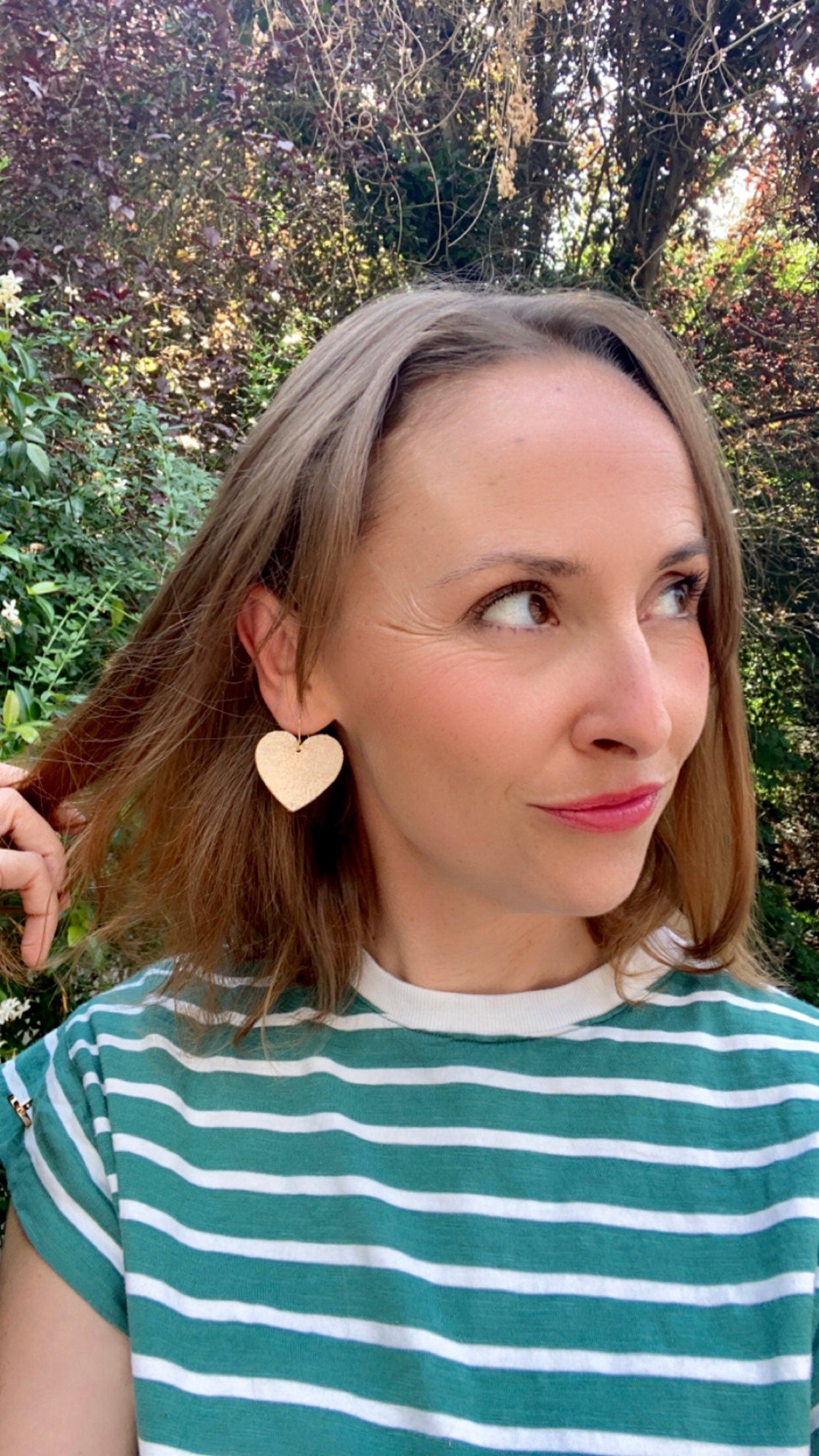 Boucles d’oreilles cœur multicolores en cuir recyclé