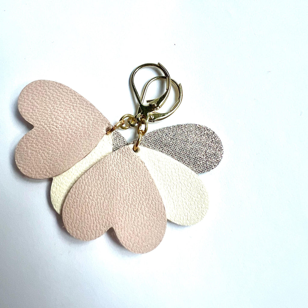 Boucles d’oreilles nude cœurs en cuir upcyclé, bijoux artisanaux légers faits main pour femme, cadeau original, fête des mères