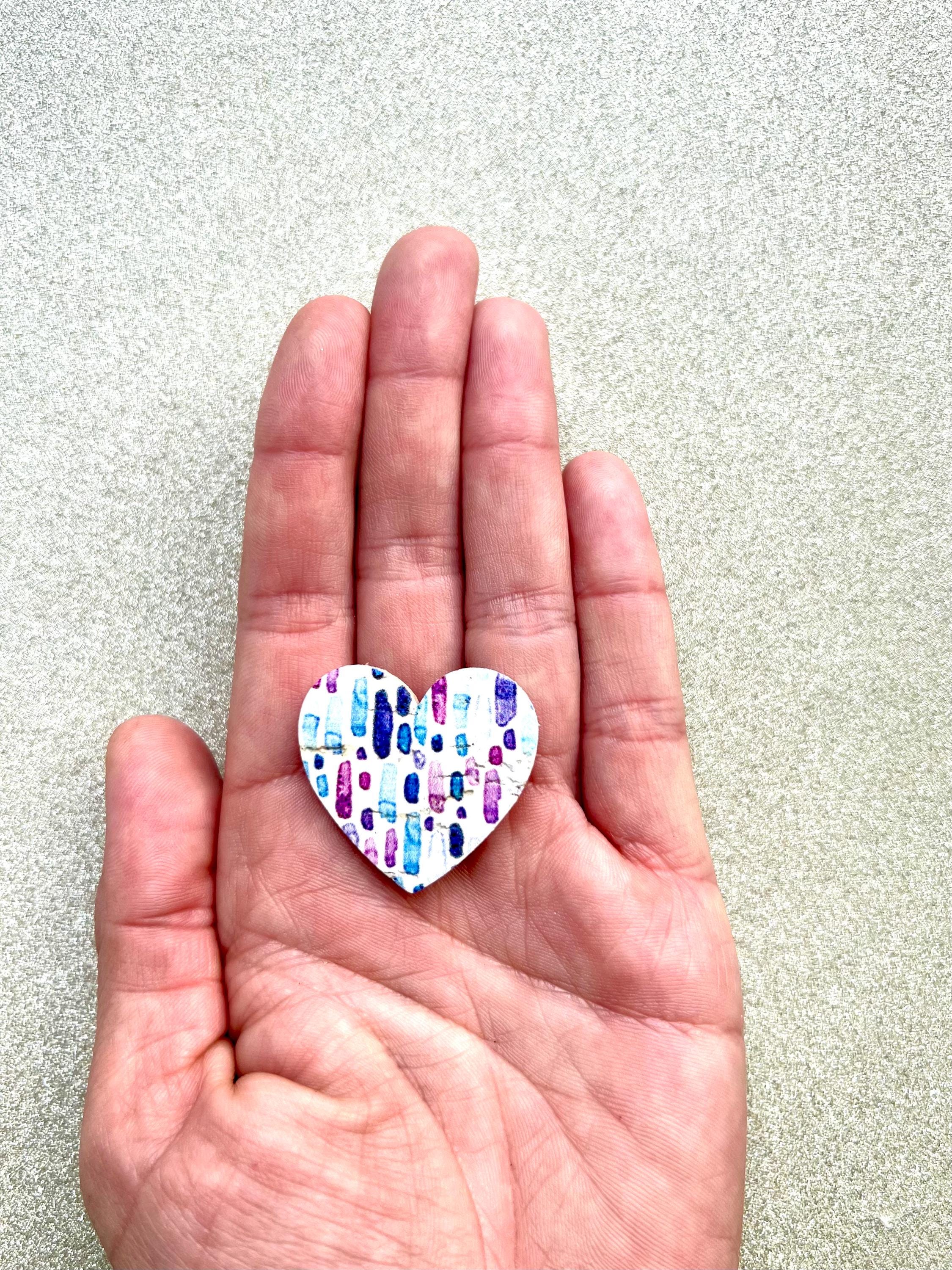 Broche cœur motif abstrait en liège et cuir - cadeau fête des mères - cadeau maîtresse - cadeau pour elle - cadeau femme  broche originale