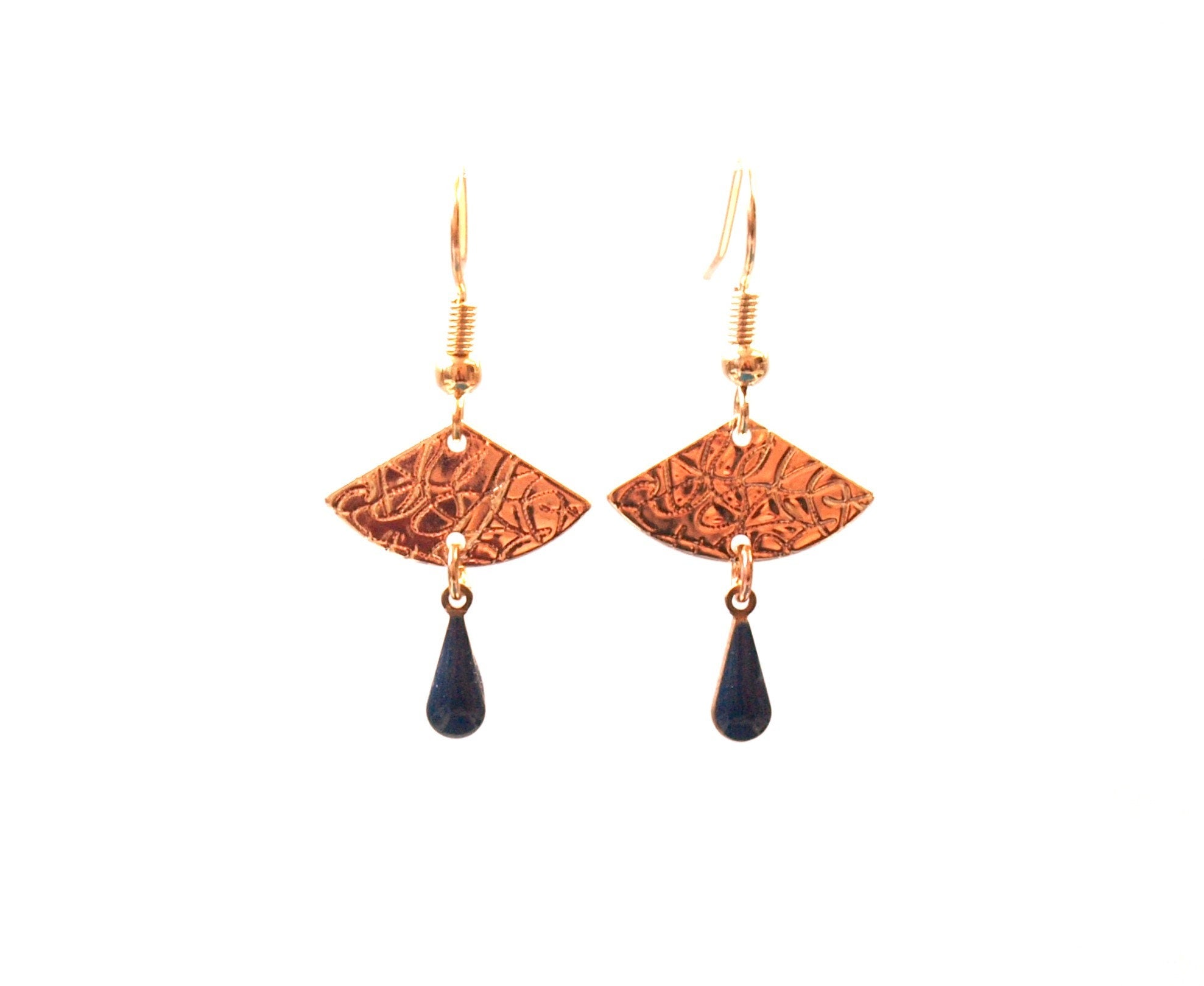 Boucles d'oreilles dorées discrètes - boucles d'oreilles éventail bleu marine - modèle EVA bleu nuit