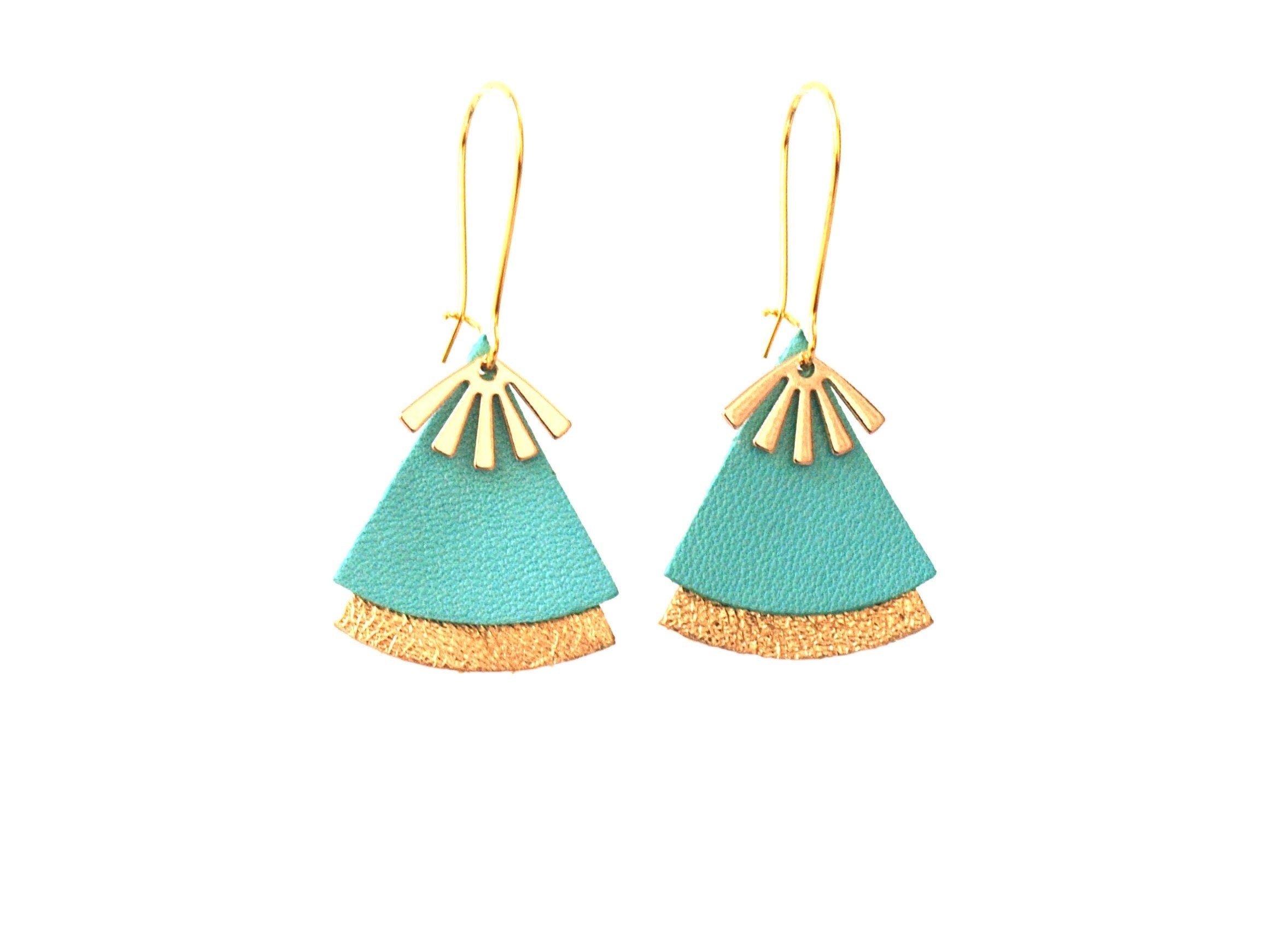 Boucles d'oreilles cuir bleu céladon, turquoise et or, forme éventail - boucles d'oreilles ethniques modèle STELLA