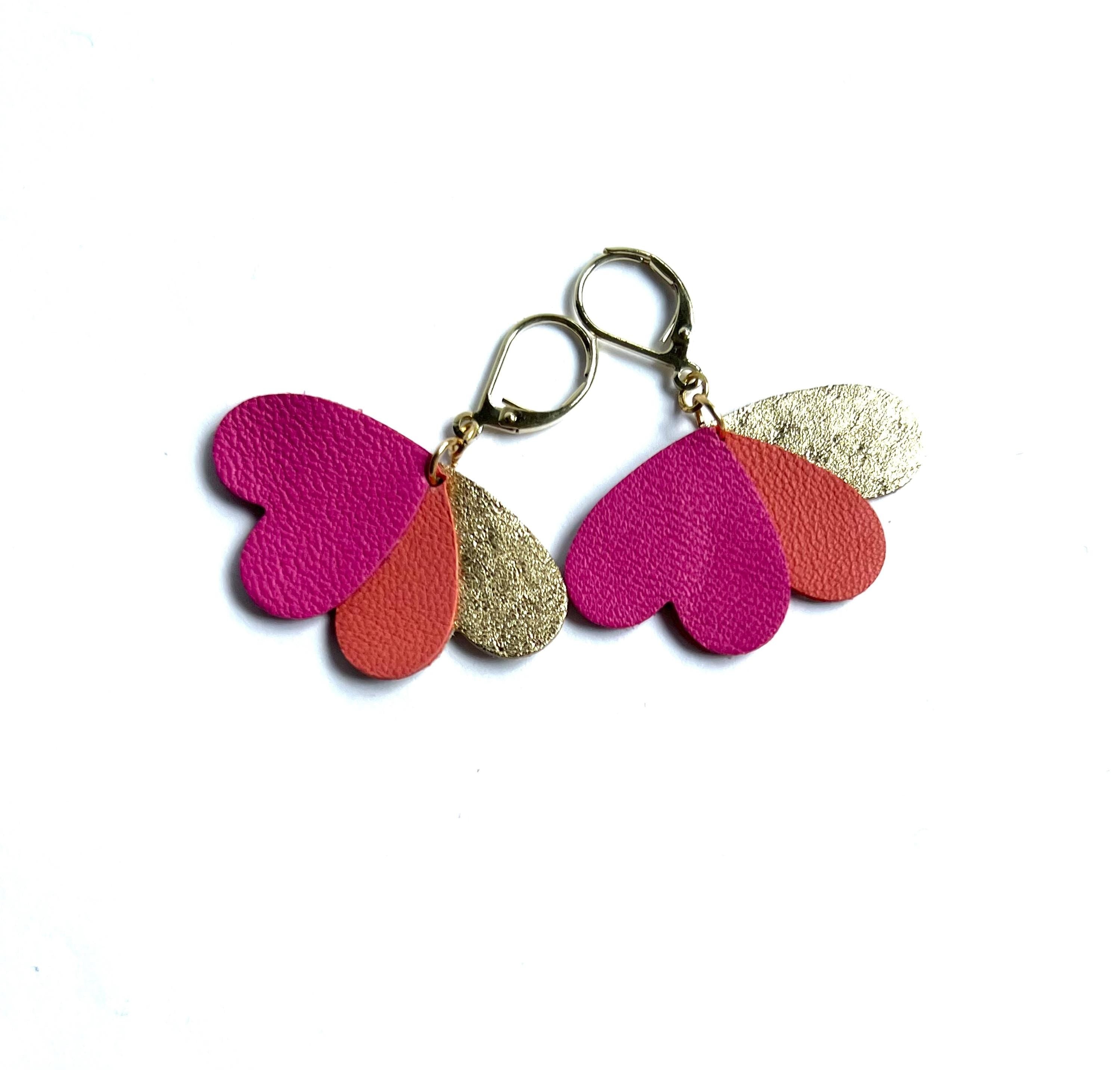 Boucles d’oreilles cœurs en cuir upcyclé, bijoux artisanaux légers faits main boucles pendantes femme, cadeau original, fuchsia corail et or