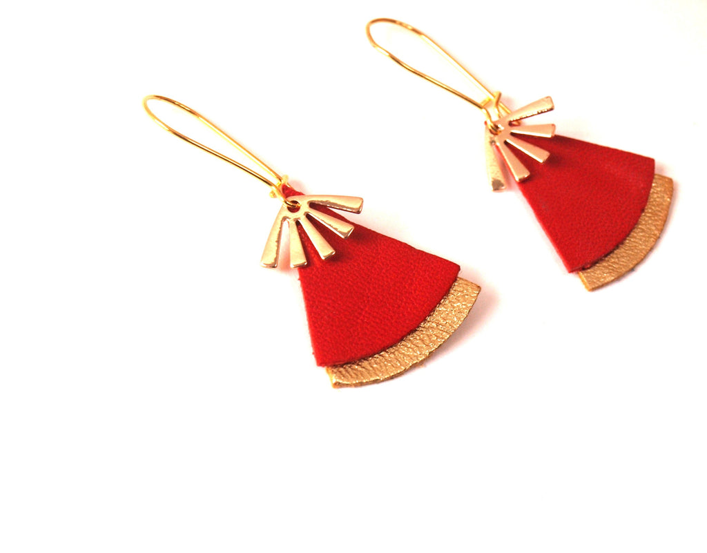 Boucles d'oreilles en cuir rouge et or, forme éventail - boucles d'oreilles ethniques modèle STELLA